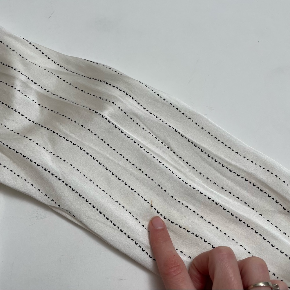 MEILLEUR MOMENT silk pinstripe button down blouse - Picture 3 of 7